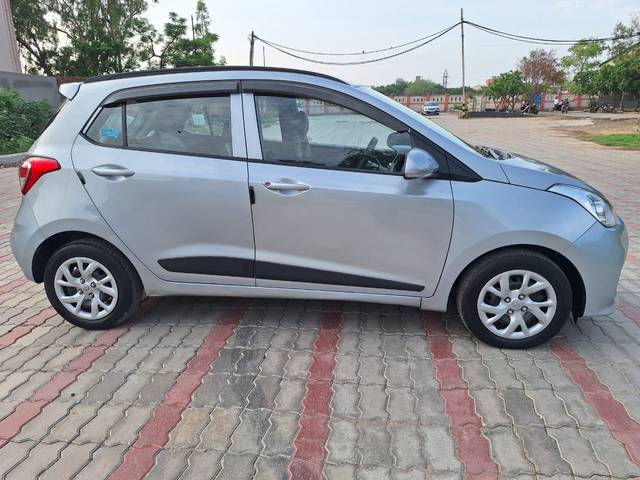 https://images10.gaadi.com/usedcar_image/4009347/original/8cdf38ee10ed31b214ed5358edb4656b.jpg?imwidth=6401