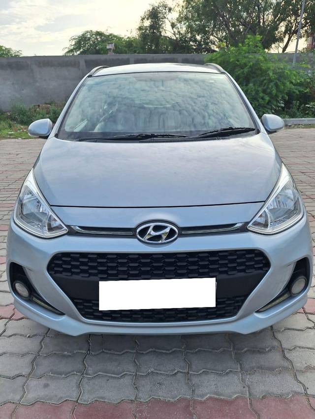 https://images10.gaadi.com/usedcar_image/4009347/original/processed_1c2cbf07fdbdfef5d7dec1e5a0bda336.jpg?imwidth=6400