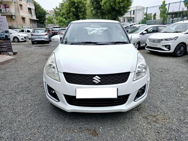 https://images10.gaadi.com/usedcar_image/4009627/original/processed_1c608f2b8a8cd48ea23248d408ec9a99.jpg?imwidth=6402