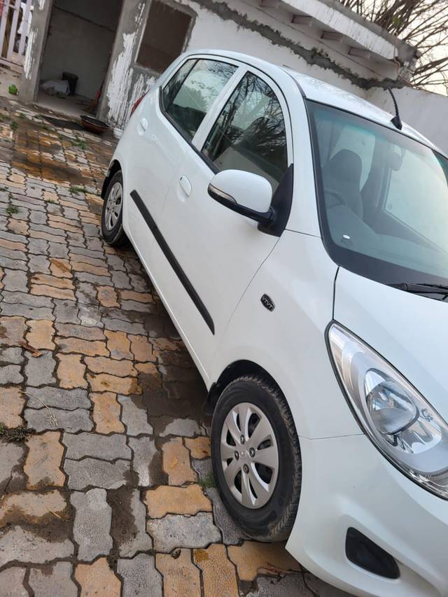 https://images10.gaadi.com/usedcar_image/4009731/original/processed_03a4a9c92bee46c4cb20209d1c976326.jpg?imwidth=6400