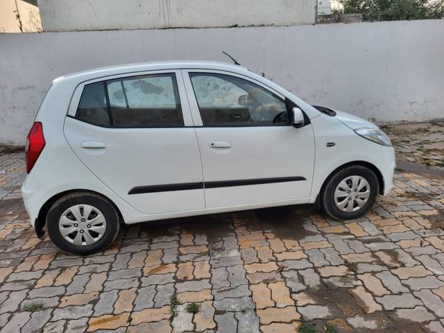 https://images10.gaadi.com/usedcar_image/4009731/original/processed_f9985ec91f30ebbe47d772a962acbc48.jpg?imwidth=6401