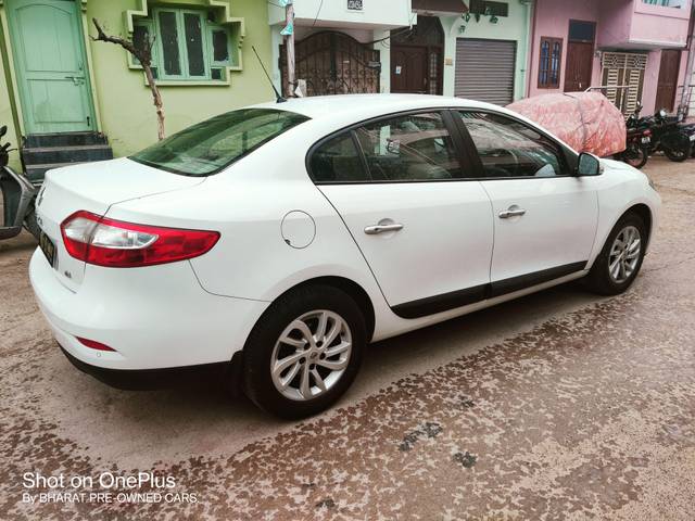 https://images10.gaadi.com/usedcar_image/4009967/original/processed_263a9e60876ed90cc98eeda7a4c3829f.jpg?imwidth=6401