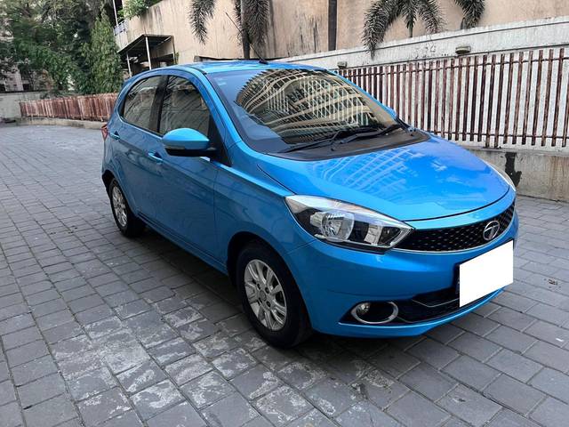 https://images10.gaadi.com/usedcar_image/4011195/original/processed_792cffe0e431493504babe93ad8f6765.jpg?imwidth=6400