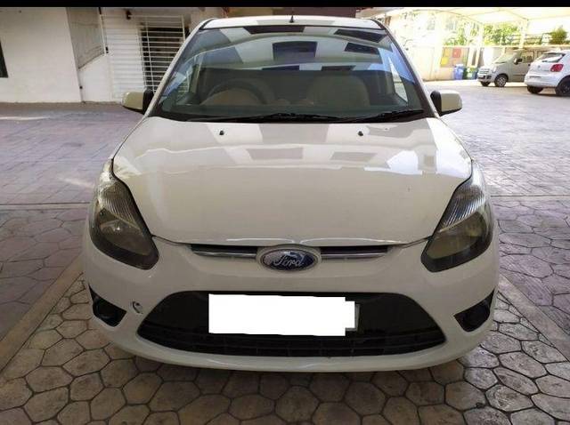 https://images10.gaadi.com/usedcar_image/4011293/original/processed_03087f59e5a287b72a096965e80ff932.jpeg?imwidth=6402