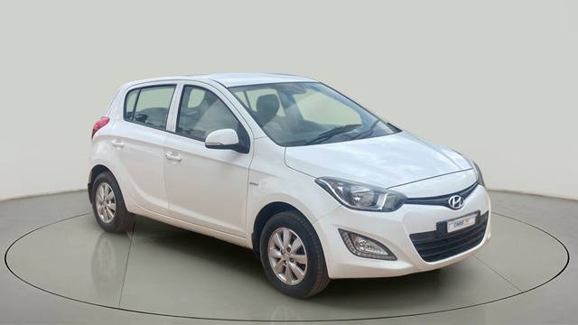 https://images10.gaadi.com/usedcar_image/4011407/original/601928ee87761376c6e221f359d4a94d.jpg?imwidth=6400