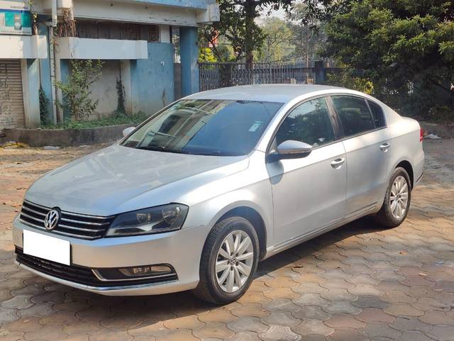 https://images10.gaadi.com/usedcar_image/4012151/original/processed_05432968e31d99c3350c7ee089ce98fb.jpg?imwidth=6402