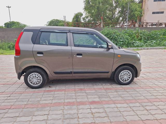 https://images10.gaadi.com/usedcar_image/4012248/original/5beec00ae5dfa3ea5e0513e995192c02.jpg?imwidth=6401