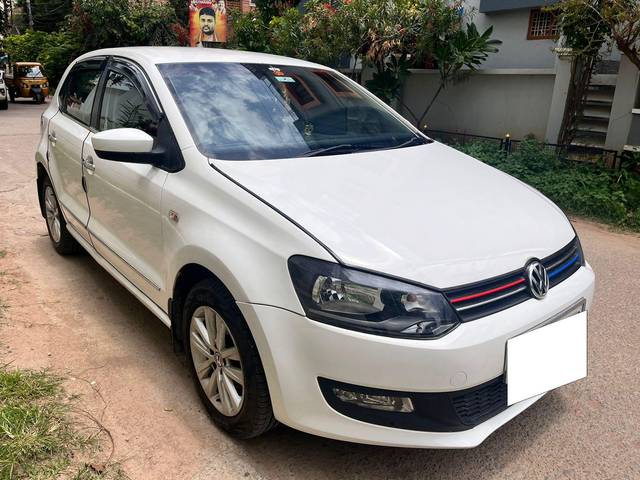 https://images10.gaadi.com/usedcar_image/4013913/original/processed_0eeee0fd5260502f2e1afb3870584b0e.jpg?imwidth=6400