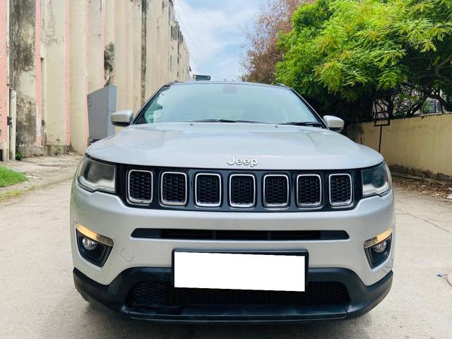 https://images10.gaadi.com/usedcar_image/4014299/original/processed_d6a9f935501666fc30a6f9253a82b6e1.jpg?imwidth=6400