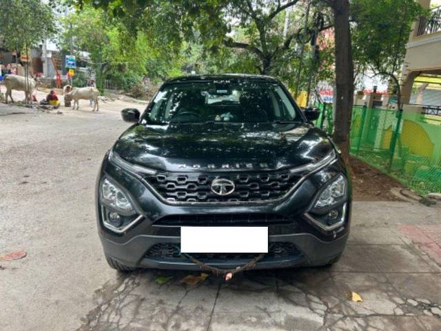 https://images10.gaadi.com/usedcar_image/4014782/original/processed_adc049cd-281c-4fb8-a15b-540ae23555b3.jpg?imwidth=6401