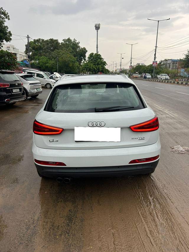 https://images10.gaadi.com/usedcar_image/4015048/original/processed_4697634e1d05817845934b1519cbf8ef.jpg?imwidth=6402