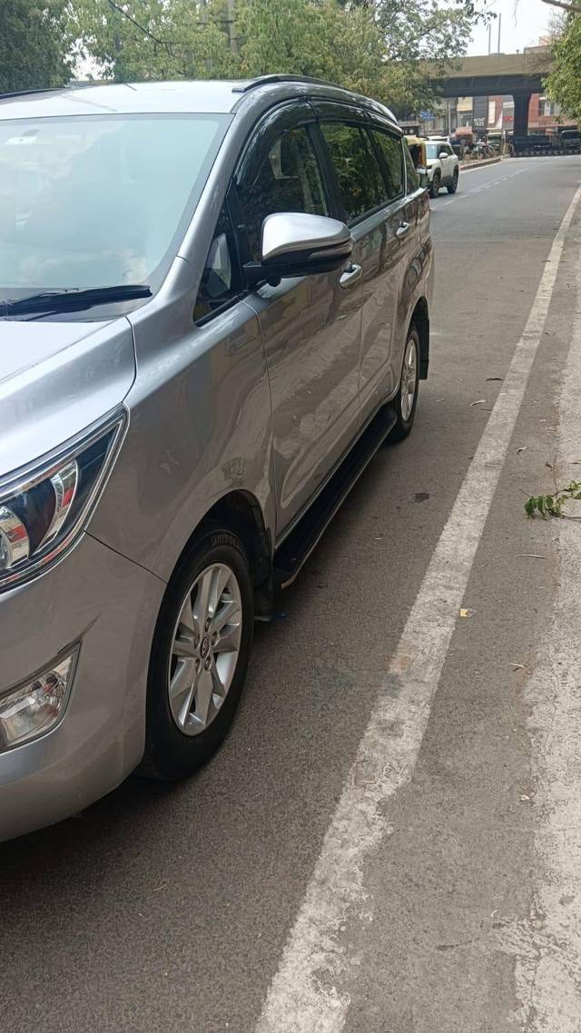 https://images10.gaadi.com/usedcar_image/4015361/original/processed_processed_31ce6f36c01ac5f877b572ba7ab242a1.jpg?imwidth=6402