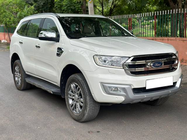 https://images10.gaadi.com/usedcar_image/4015418/original/processed_23c66cf36f0dd082fe114029d6daef84.jpg?imwidth=6400