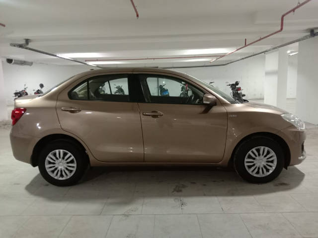 https://images10.gaadi.com/usedcar_image/4015420/original/dfd59a5cf12f2fd20badc1264b4487a7.png?imwidth=6401