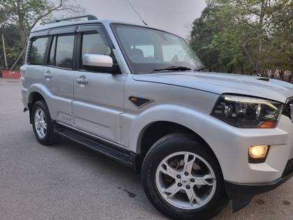 Mahindra Scorpio S10 7 Seater