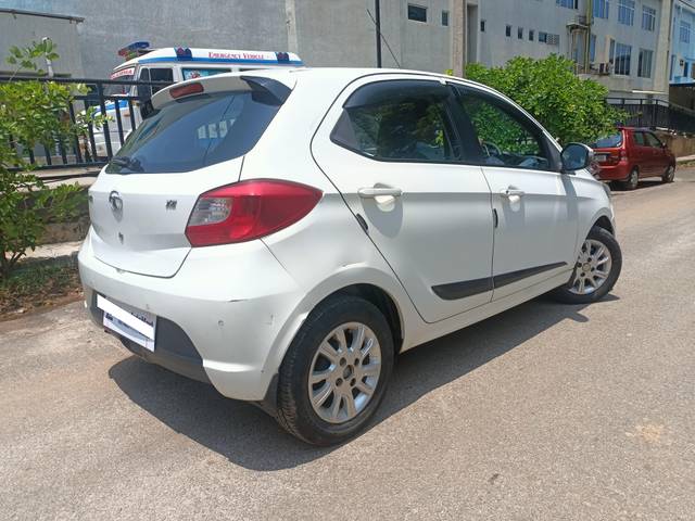 https://images10.gaadi.com/usedcar_image/4017041/original/processed_a3b690813c264614cc6e2b263c3a007e.jpg?imwidth=6401