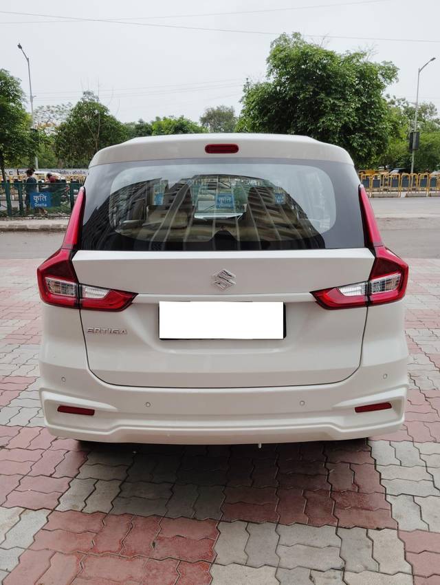 https://images10.gaadi.com/usedcar_image/4017464/original/processed_cac0524dd3436e0dad3036d824c3af41.jpg?imwidth=6401