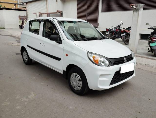 https://images10.gaadi.com/usedcar_image/4017489/original/processed_b2c910ab28d53e40bb2d47f5f1e564b3.jpg?imwidth=6400