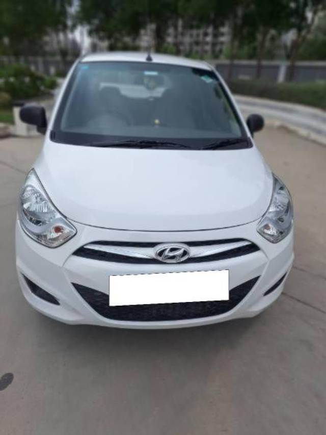 https://images10.gaadi.com/usedcar_image/4017933/original/processed_47b21c09-83b4-4d3c-ab61-ad0f04a78497.jpg?imwidth=6400