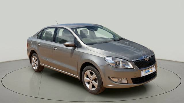 https://images10.gaadi.com/usedcar_image/4018097/original/454fbedf84c6cfe905afe97c640c81ea.jpg?imwidth=6400