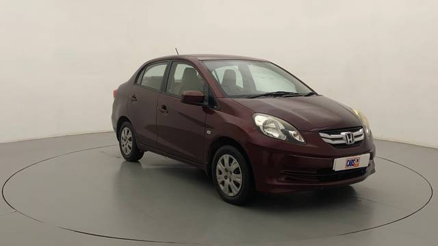 https://images10.gaadi.com/usedcar_image/4018695/original/405c26e2cda8aa4986165c9ad5d6b4c1.jpg?imwidth=6400