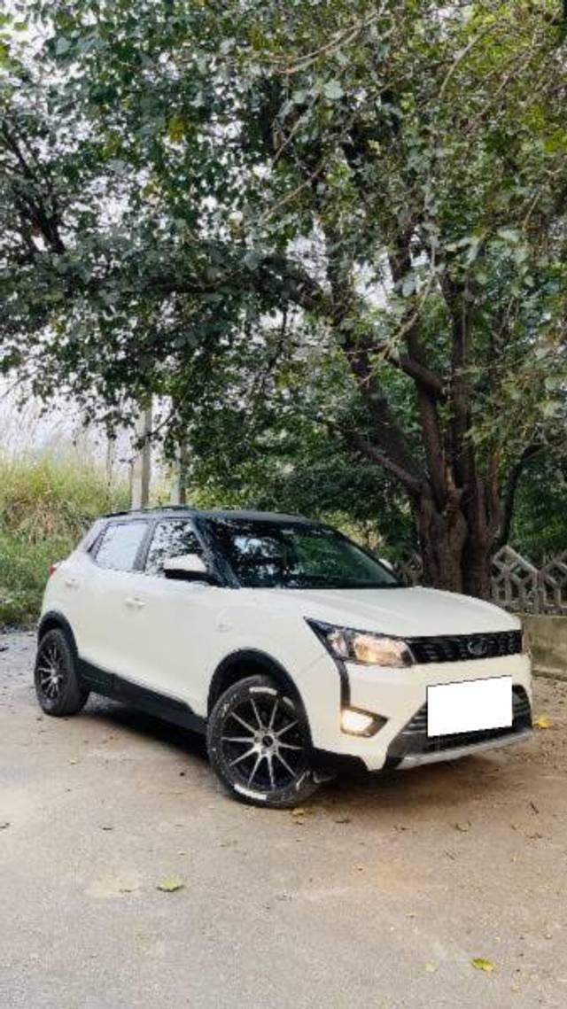 https://images10.gaadi.com/usedcar_image/4018728/original/processed_d998d262-09a8-4fe5-a37b-b3dbcffb4557.jpg?imwidth=6402