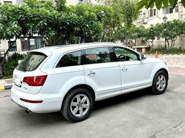 https://images10.gaadi.com/usedcar_image/4019045/original/processed_a7f488c07189b8f33af678c7d6356c99.jpg?imwidth=6401