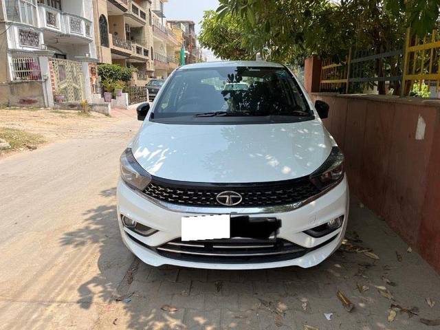 https://images10.gaadi.com/usedcar_image/4019248/original/processed_5048ccf4-407d-4977-af6c-561efaa13cda.jpeg?imwidth=6402