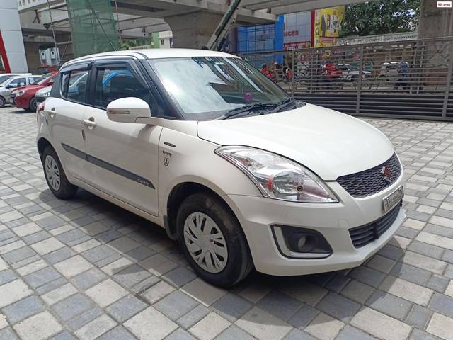 https://images10.gaadi.com/usedcar_image/4019528/original/2d1a5dd9ca985c489d90c04a79c1e80d.jpg?imwidth=6400