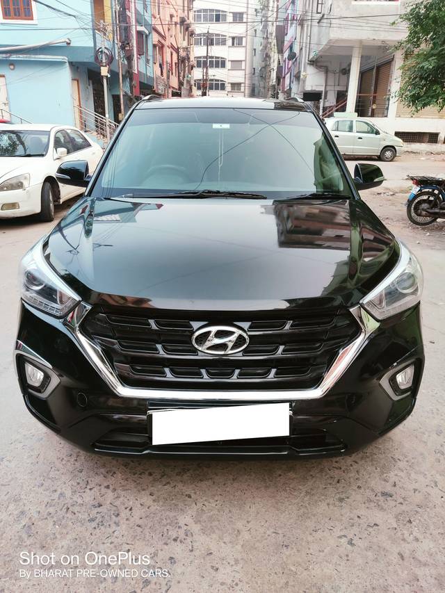 https://images10.gaadi.com/usedcar_image/4020006/original/processed_a16c7efd7b0faf0d4a5971886039d62d.jpg?imwidth=6402