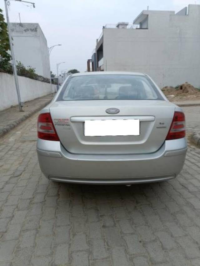 https://images10.gaadi.com/usedcar_image/4020171/original/processed_324d2725-9d32-46e8-947b-cd69744fdb93.jpg?imwidth=6401