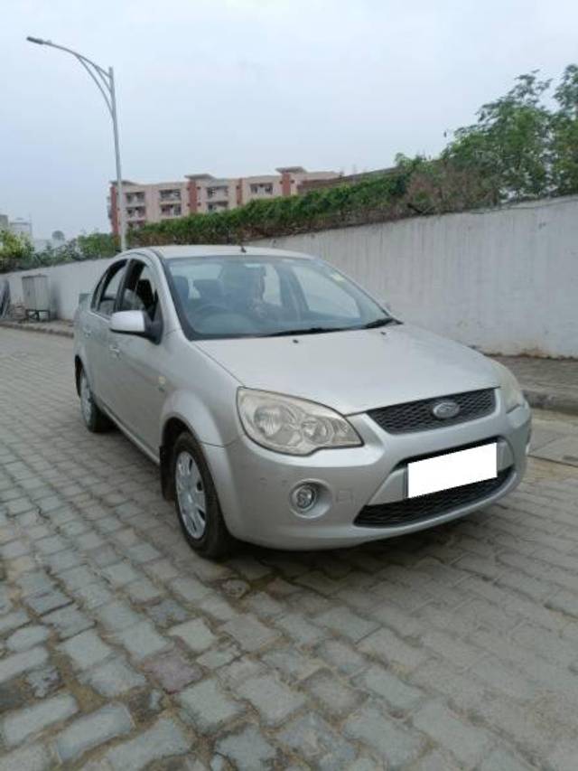 https://images10.gaadi.com/usedcar_image/4020171/original/processed_b171e4c4-09b3-4f8f-8006-13c36a51b361.jpg?imwidth=6400