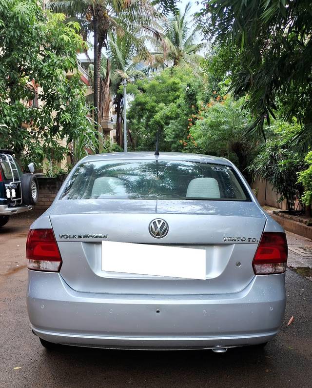 https://images10.gaadi.com/usedcar_image/4020370/original/processed_3a27c2093288dd83ca63f3da652eac23.jpg?imwidth=6402