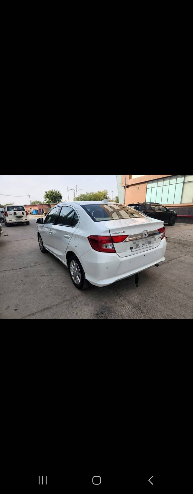 https://images10.gaadi.com/usedcar_image/4020861/original/4e2517f1b48c767c6c13d16d91724d2c.jpg?imwidth=6401