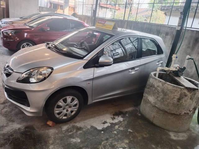 https://images10.gaadi.com/usedcar_image/4020929/original/processed_bb701244-55e9-4576-b035-4d2e577c6e7c.jpg?imwidth=6400