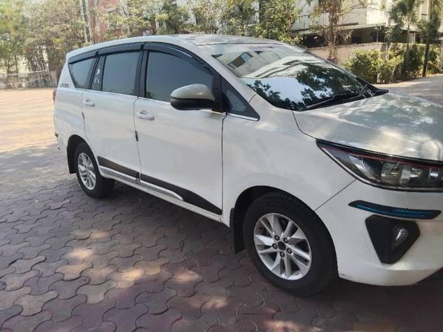 https://images10.gaadi.com/usedcar_image/4021025/original/processed_e0522ba5-e7d1-4eda-98ea-4ce1b6ff73a5.jpg?imwidth=6400