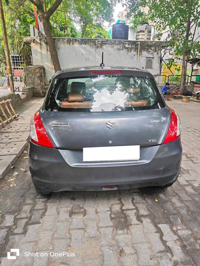 https://images10.gaadi.com/usedcar_image/4021393/original/processed_c03b8fec433a076226d5a2b271d75074.jpg?imwidth=6402