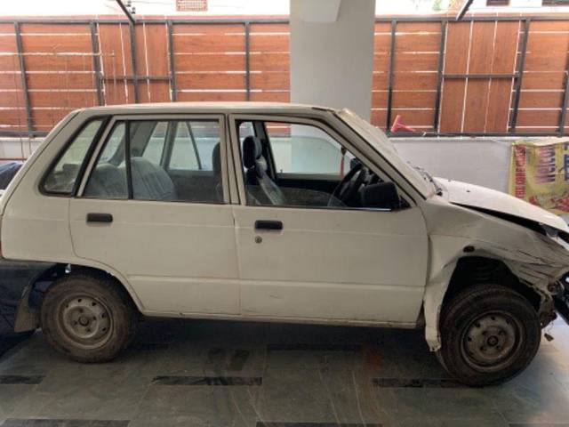 https://images10.gaadi.com/usedcar_image/4021591/original/processed_441953cd-2d95-4a51-9812-bbca01f2dfa3.jpg?imwidth=6400