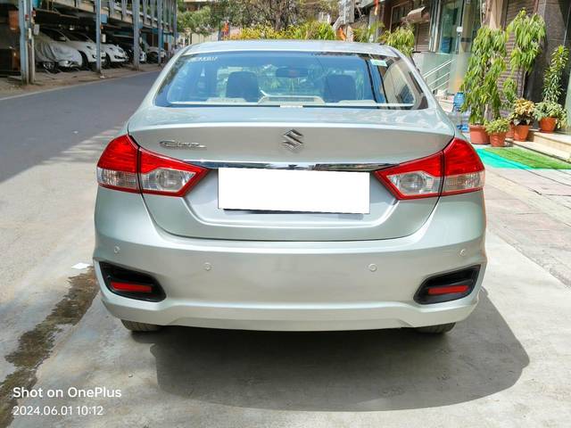 https://images10.gaadi.com/usedcar_image/4021972/original/processed_4e68aa34c6fc061546cb6f9af96aa6e7.jpg?imwidth=6401