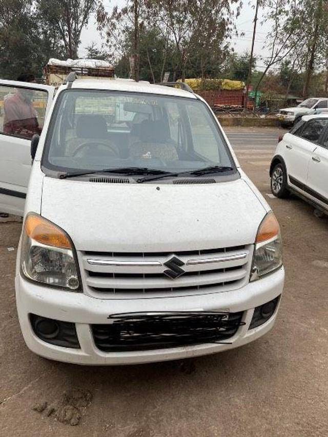 https://images10.gaadi.com/usedcar_image/4022425/original/processed_c8a59810-798f-44e9-be09-14ca8960ff7f.JPG?imwidth=6401