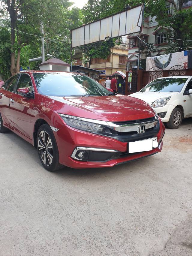 https://images10.gaadi.com/usedcar_image/4022442/original/processed_25f5808cf6d803b9b4af93e19554134b.jpg?imwidth=6401