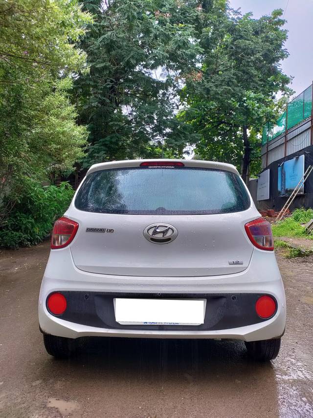 https://images10.gaadi.com/usedcar_image/4022539/original/processed_47132121d0798c927ac4b2dffc0d84ec.jpg?imwidth=6402