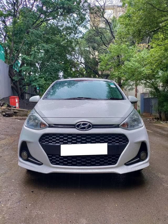 https://images10.gaadi.com/usedcar_image/4022539/original/processed_584e875d65adf6dbe51b597db178f9f8.jpg?imwidth=6400