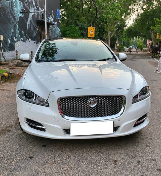 https://images10.gaadi.com/usedcar_image/4022662/original/processed_27e8f517b216c2ad8123b16b4e06c561.jpg?imwidth=6400