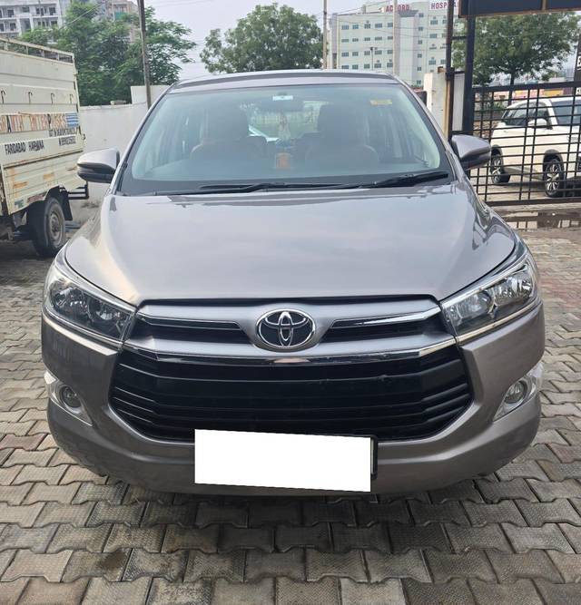 https://images10.gaadi.com/usedcar_image/4022796/original/processed_54aee75ed0869d2d393f456ebf6e4280.jpg?imwidth=6402