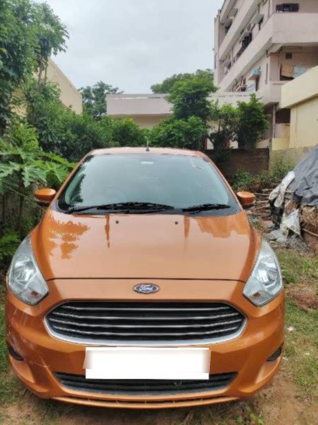 https://images10.gaadi.com/usedcar_image/4022928/original/processed_processed_2b55ef6d-d3db-4e7e-a3ab-12a2c204355f.jpg?imwidth=6400