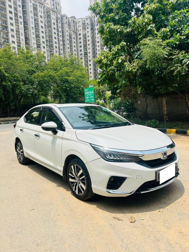 https://images10.gaadi.com/usedcar_image/4022939/original/processed_3459e83387e7ea1a8f20174d6da721a9.jpg?imwidth=6400