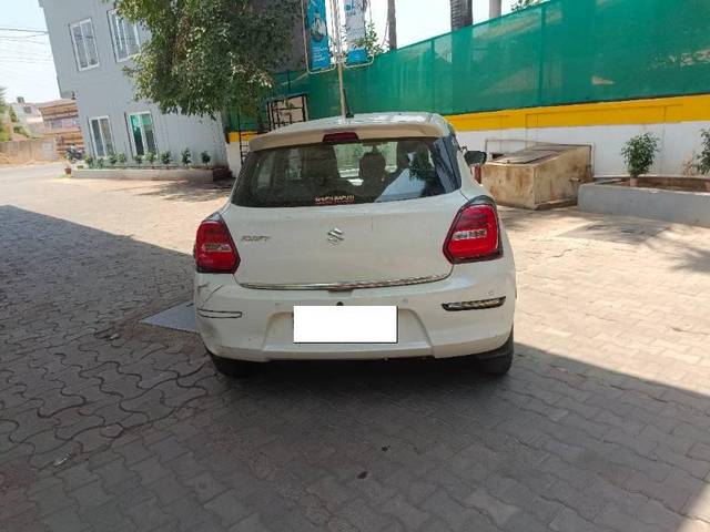 https://images10.gaadi.com/usedcar_image/4023541/original/processed_4305fd21-964d-4194-967c-7e09fc775cd1.jpg?imwidth=6401