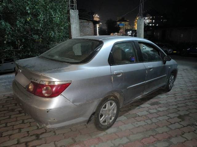 https://images10.gaadi.com/usedcar_image/4023714/original/processed_8205009a-c4fa-46be-ae0b-007a68ac2785.jpg?imwidth=6401