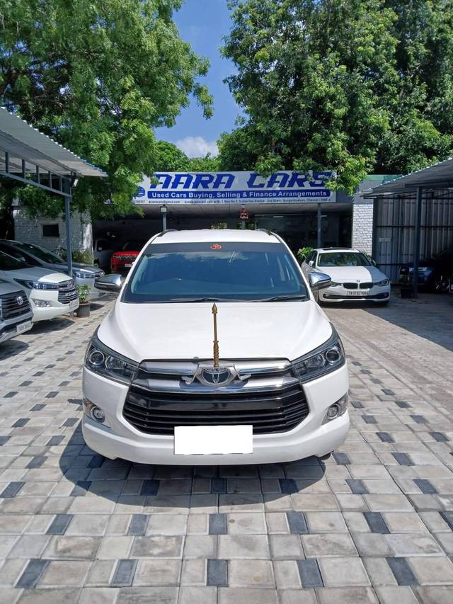 https://images10.gaadi.com/usedcar_image/4023796/original/processed_2db097d4532f2cc0b626d1491f4fb642.jpg?imwidth=6401